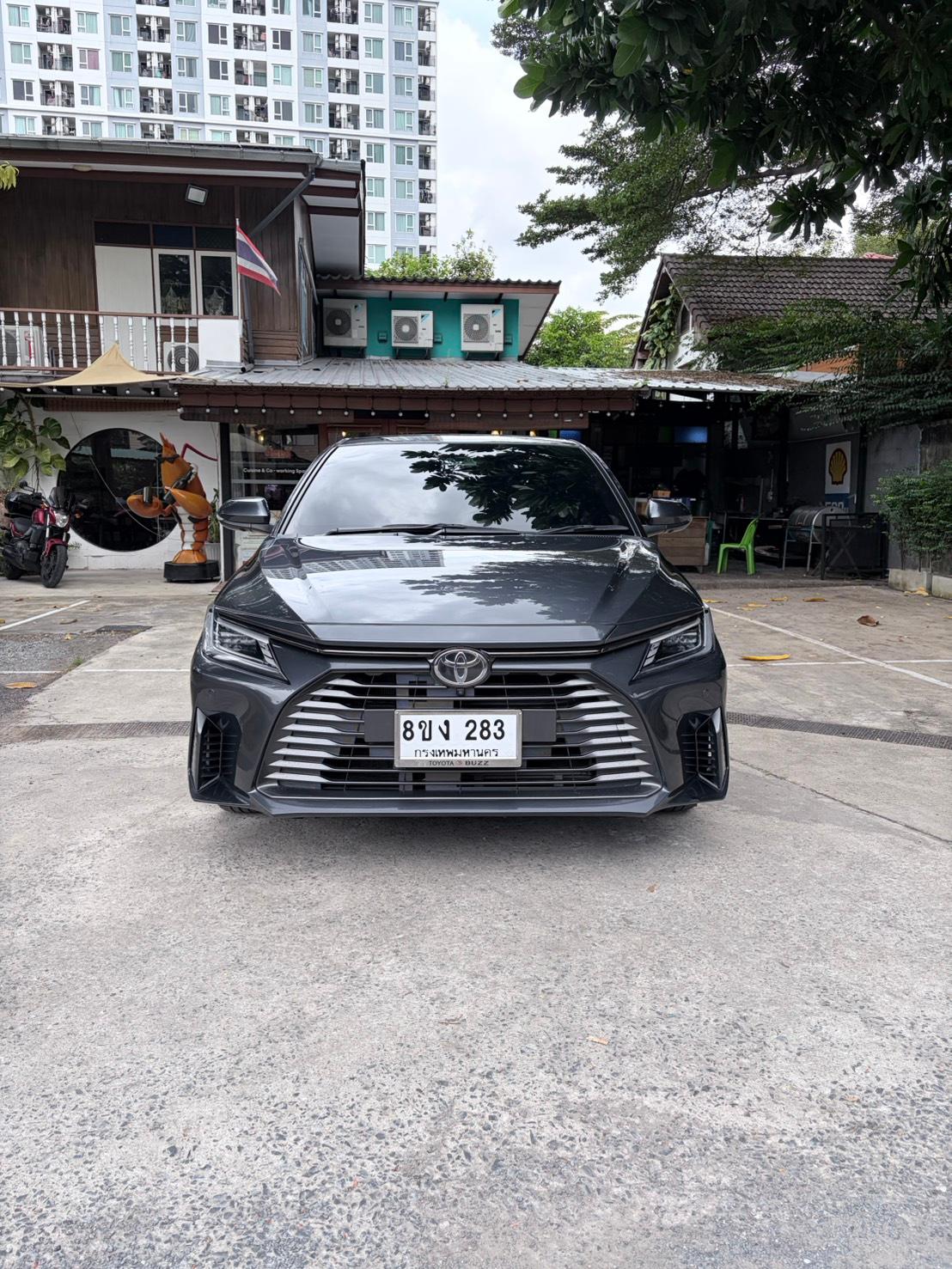 Toyota Yaris Ativ HEV Premium — photo 1 of 11